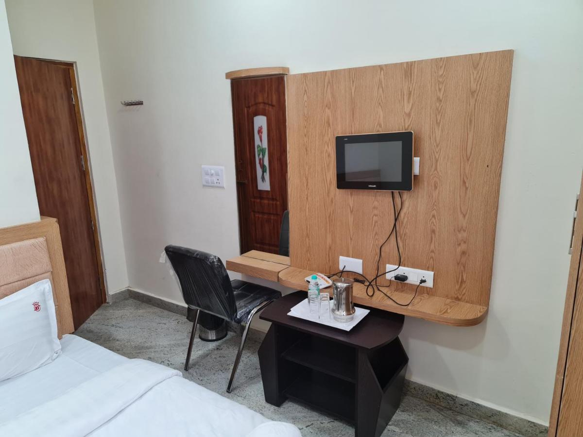 Vijay Shree Inn Vellore Bagian luar foto
