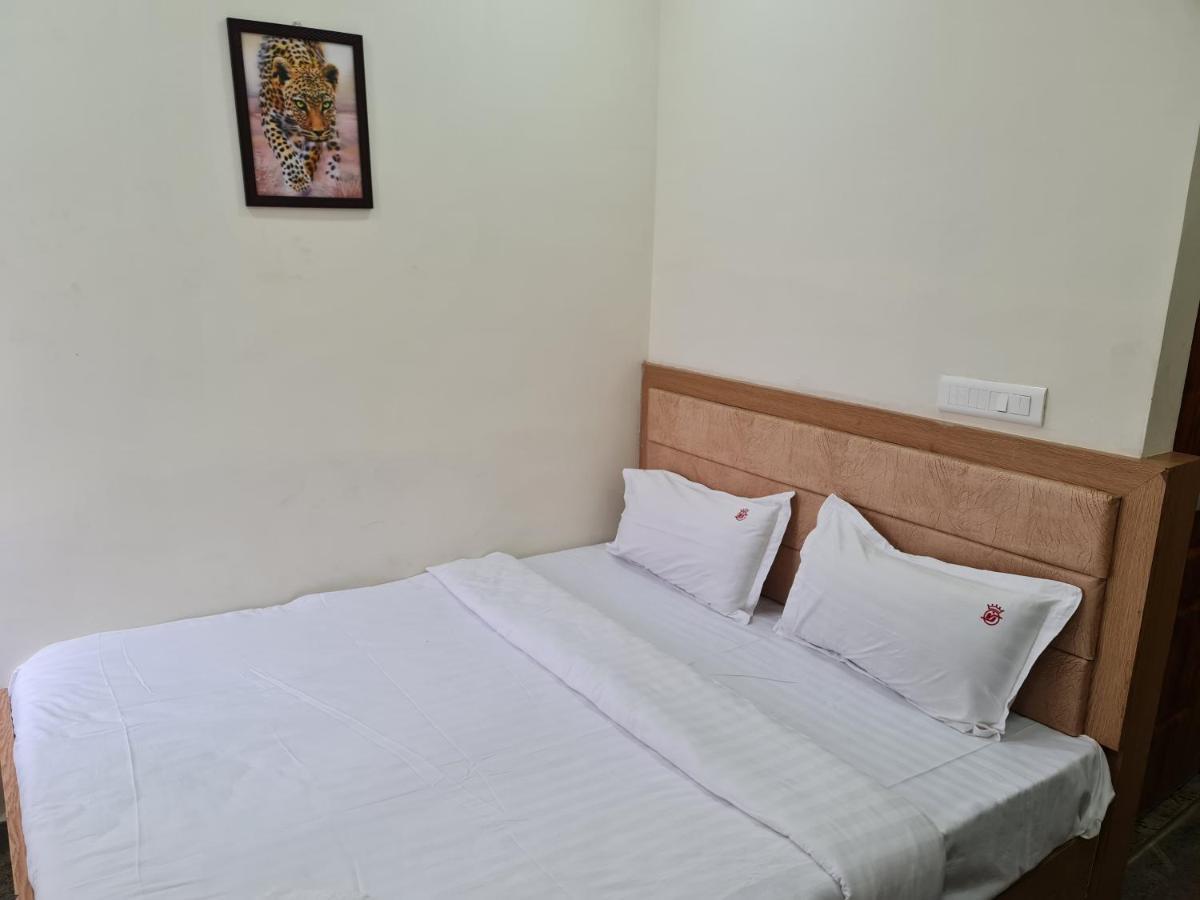 Vijay Shree Inn Vellore Bagian luar foto