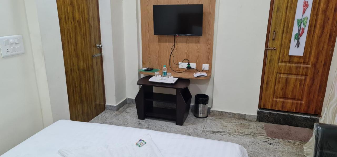 Vijay Shree Inn Vellore Bagian luar foto