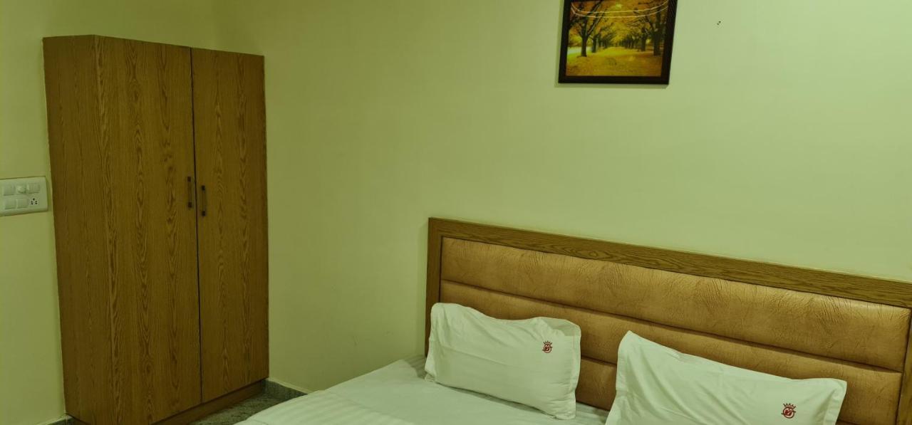 Vijay Shree Inn Vellore Bagian luar foto
